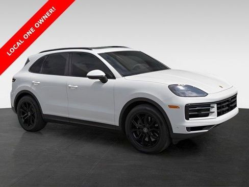 Used 2024 Porsche Cayenne image 12