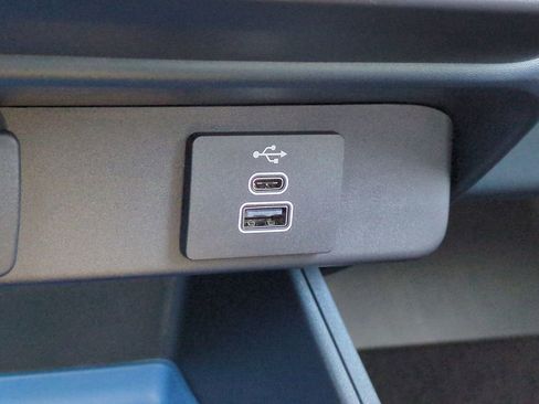 New 2025 Ford Maverick XLT w/ XLT Luxury Package image 53