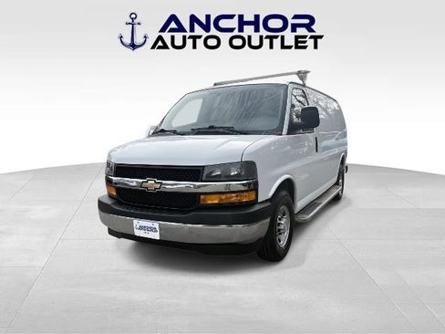 Used 2019 Chevrolet Express 2500 w/ Driver Convenience Package image 4