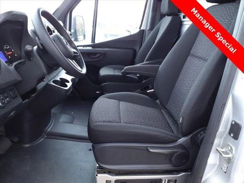 Used 2022 Mercedes-Benz Sprinter 3500 image 16