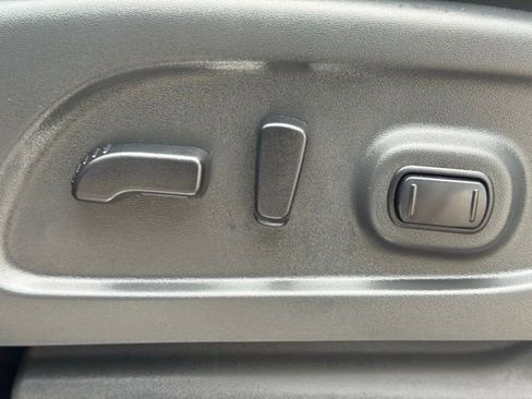 Used 2024 Nissan Titan PRO-4X w/ Off Road Protection Package image 18