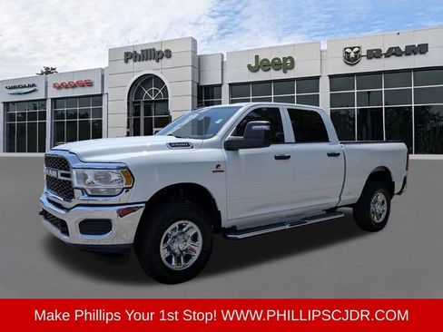 Used 2024 RAM 2500 Tradesman w/ Chrome Appearance Group AWD/4WD image 7