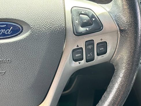 Used 2015 Ford Taurus Limited FWD image 20