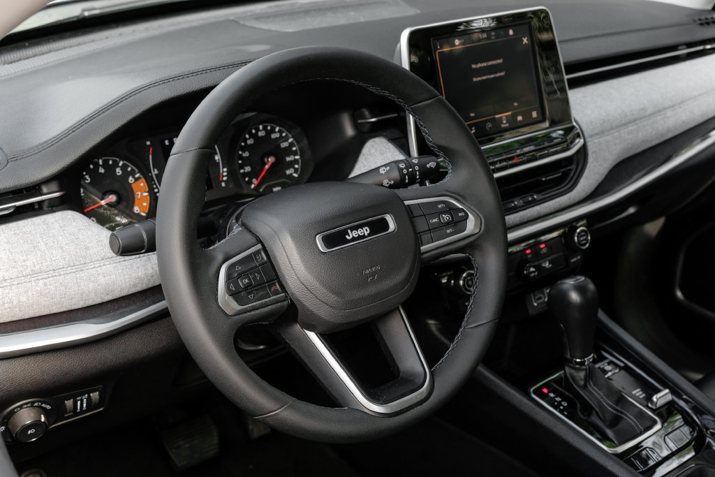 Used 2022 Jeep Compass Latitude AWD/4WD image 4