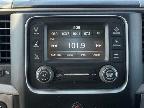 Used 2018 RAM 1500 Express AWD/4WD image 21