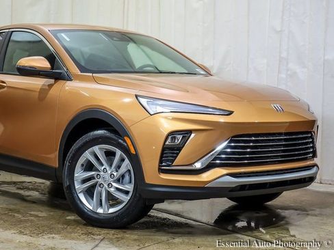 Used 2026 Buick Envista Preferred image 2