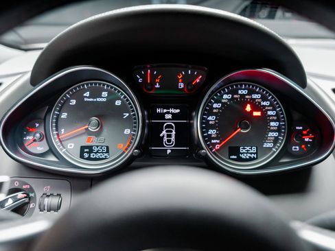 Used 2014 Audi R8 V8 w/ Ceramic Brake Package image 56