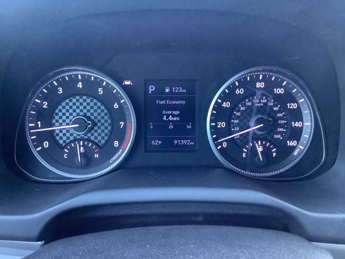 Used 2020 Hyundai Elantra Limited FWD image 20