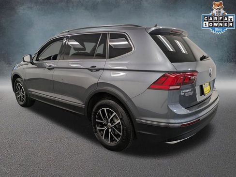 Used 2021 Volkswagen Tiguan SE w/ Panoramic Sunroof Package image 7