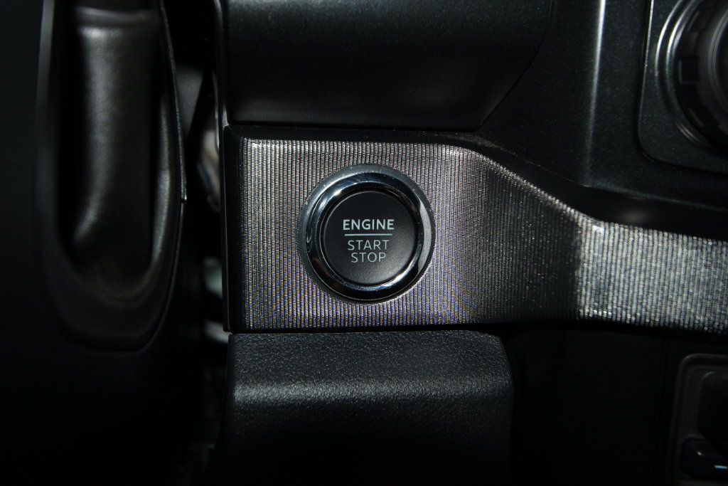 Used 2025 Ford F250 Platinum AWD/4WD image 14