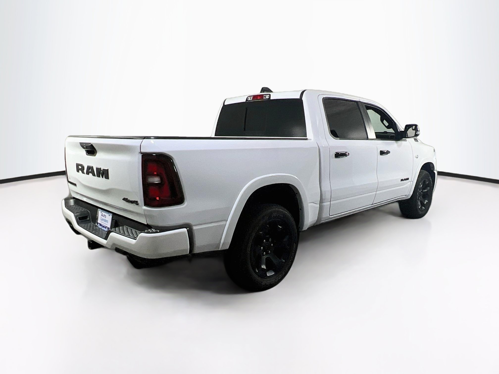 Used 2026 RAM 1500 4x4 Crew Cab image 5