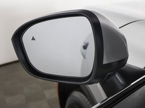 New 2026 Mitsubishi Outlander ES image 35