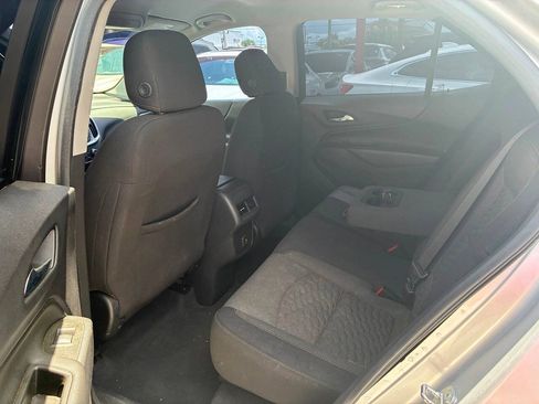 Used 2021 Chevrolet Equinox LT FWD image 6