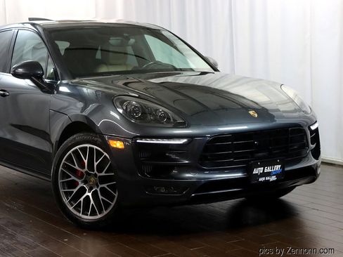 Used 2017 Porsche Macan GTS image 2