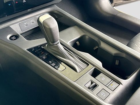 New 2026 Nissan Sentra SV FWD image 10