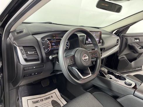 Used 2024 Nissan Rogue SV image 17