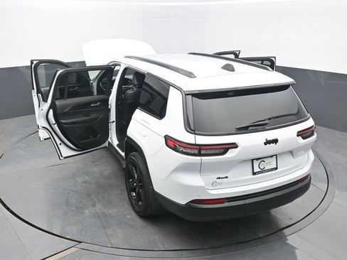 Used 2023 Jeep Grand Cherokee L Laredo image 72