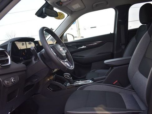 New 2025 Chevrolet TrailBlazer LT w/ Convenience Package image 26