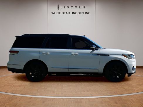 Used 2022 Lincoln Navigator Black Label AWD/4WD image 4