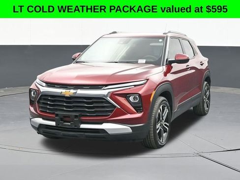Used 2025 Chevrolet TrailBlazer LT w/ LT Cold Weather Package image 2