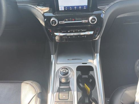 Certified 2024 Ford Explorer Limited w/ Limited Technology Package AWD/4WD image 26