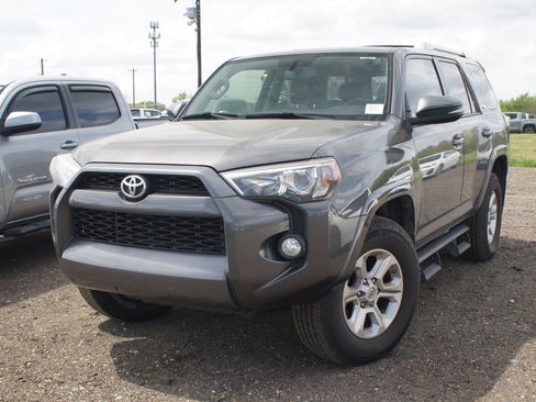 Used 2018 Toyota 4Runner SR5 Premium image 1