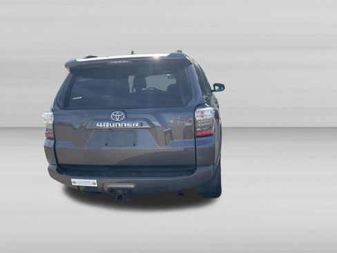Used 2020 Toyota 4Runner SR5 Premium AWD/4WD image 5