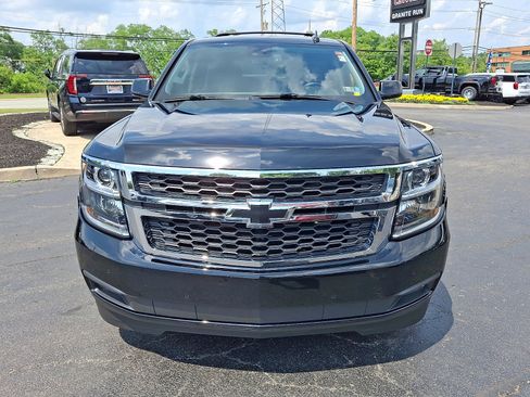 Used 2020 Chevrolet Suburban LT w/ Luxury Package AWD/4WD image 2