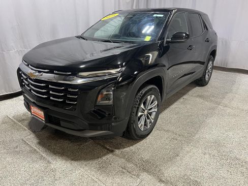 Used 2025 Chevrolet Equinox LT AWD/4WD image 4