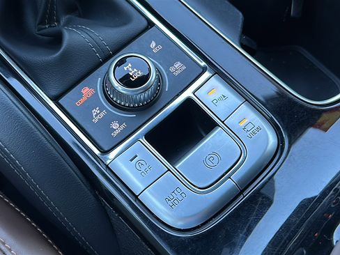 Used 2022 Kia Telluride SX w/ SX Prestige Package image 38