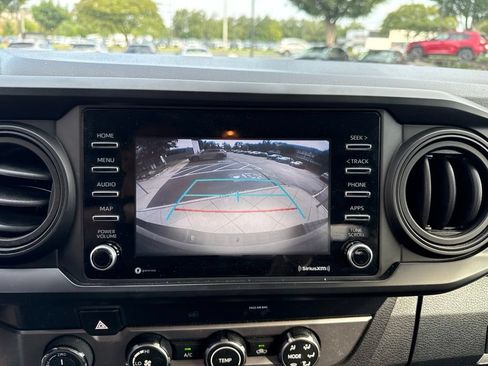 Used 2021 Toyota Tacoma SR AWD/4WD image 18