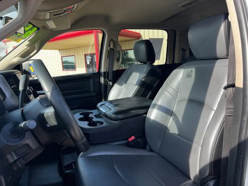Used 2019 RAM 5500 Tradesman w/ Ambulance Prep Group RWD image 15