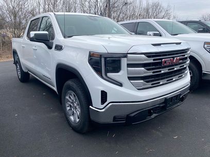 New 2025 GMC Sierra 1500 SLE