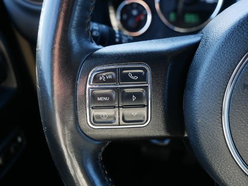 Used 2018 Jeep Wrangler Unlimited Sport w/ Mopar Black Appearance Group AWD/4WD image 30