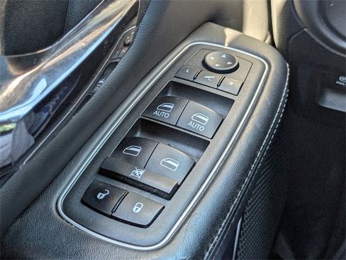 Used 2022 RAM 1500 Limited w/ Body Color Bumper Group image 27