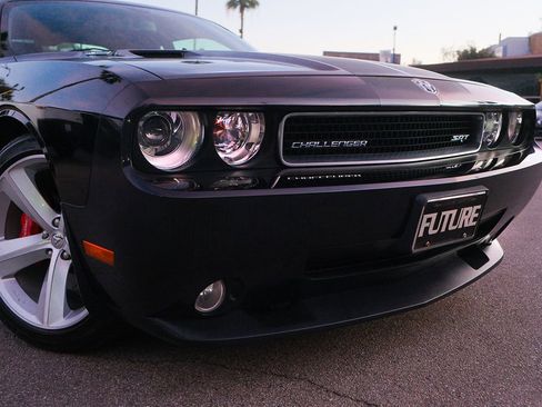 Used 2009 Dodge Challenger SRT8 w/ SRT Option Group II image 7