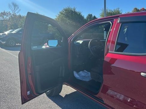 Certified 2024 Chevrolet Colorado Trail Boss w/ Advanced Trailering Package image 11