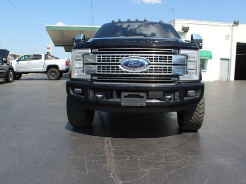 Used 2019 Ford F250 Platinum w/ Platinum Ultimate Package AWD/4WD image 15