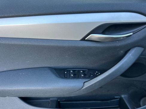 Used 2015 BMW X1 sDrive28i image 10