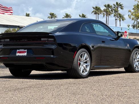 Used 2024 Dodge Charger Daytona Scat Pack w/ Plus Group AWD/4WD image 3