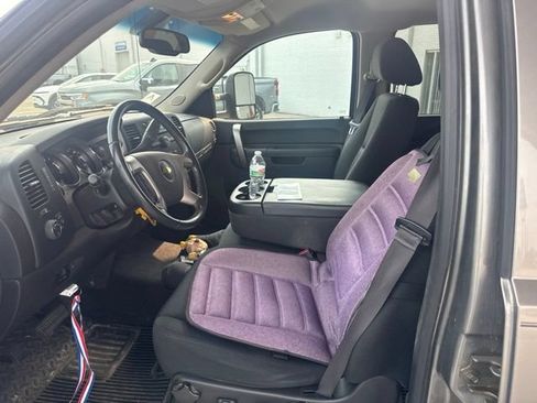 Used 2013 Chevrolet Silverado 2500 LT w/ Interior Plus Package AWD/4WD image 8