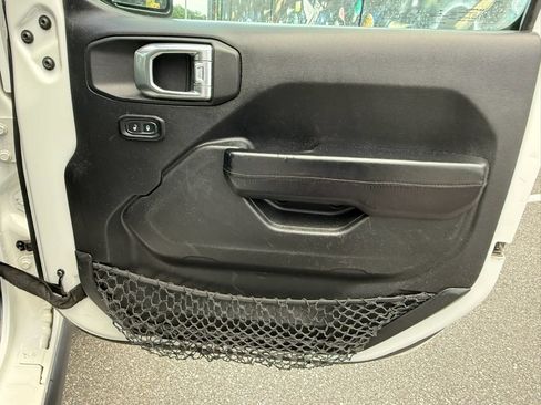 Used 2021 Jeep Wrangler Unlimited Sport AWD/4WD image 32