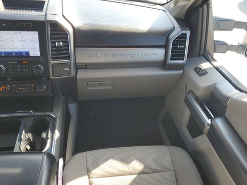 Used 2021 Ford F250 XLT w/ XLT Premium Package image 14