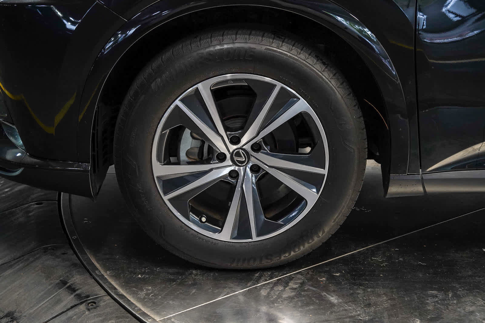 Used 2024 Lexus RX 350 Premium w/ Accessory Package (Z1) FWD image 9