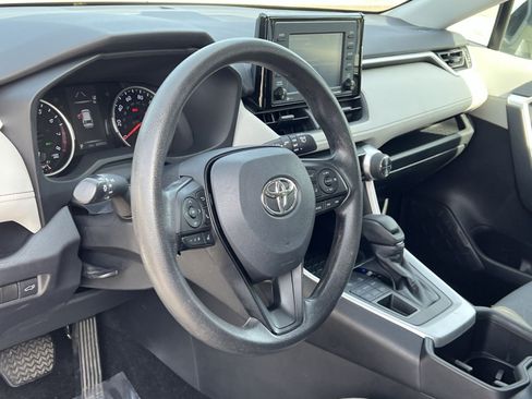 Used 2022 Toyota RAV4 XLE w/ Convenience Package AWD/4WD image 13