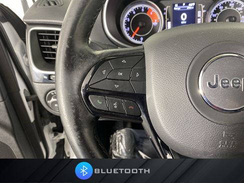 Used 2020 Jeep Cherokee Latitude Plus AWD/4WD image 23