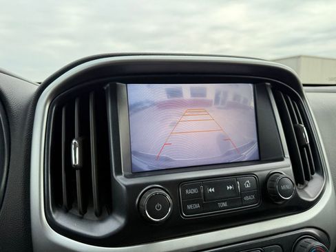 Used 2016 Chevrolet Colorado LT w/ LT Convenience Package image 22