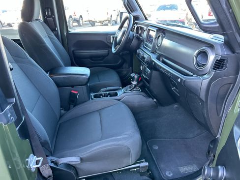 Used 2022 Jeep Wrangler Sport image 30