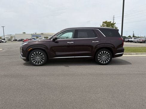 Used 2023 Hyundai Palisade Calligraphy AWD/4WD image 2