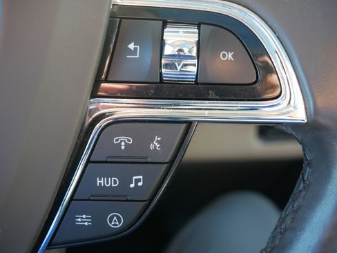 Used 2023 Lincoln Navigator Reserve image 25